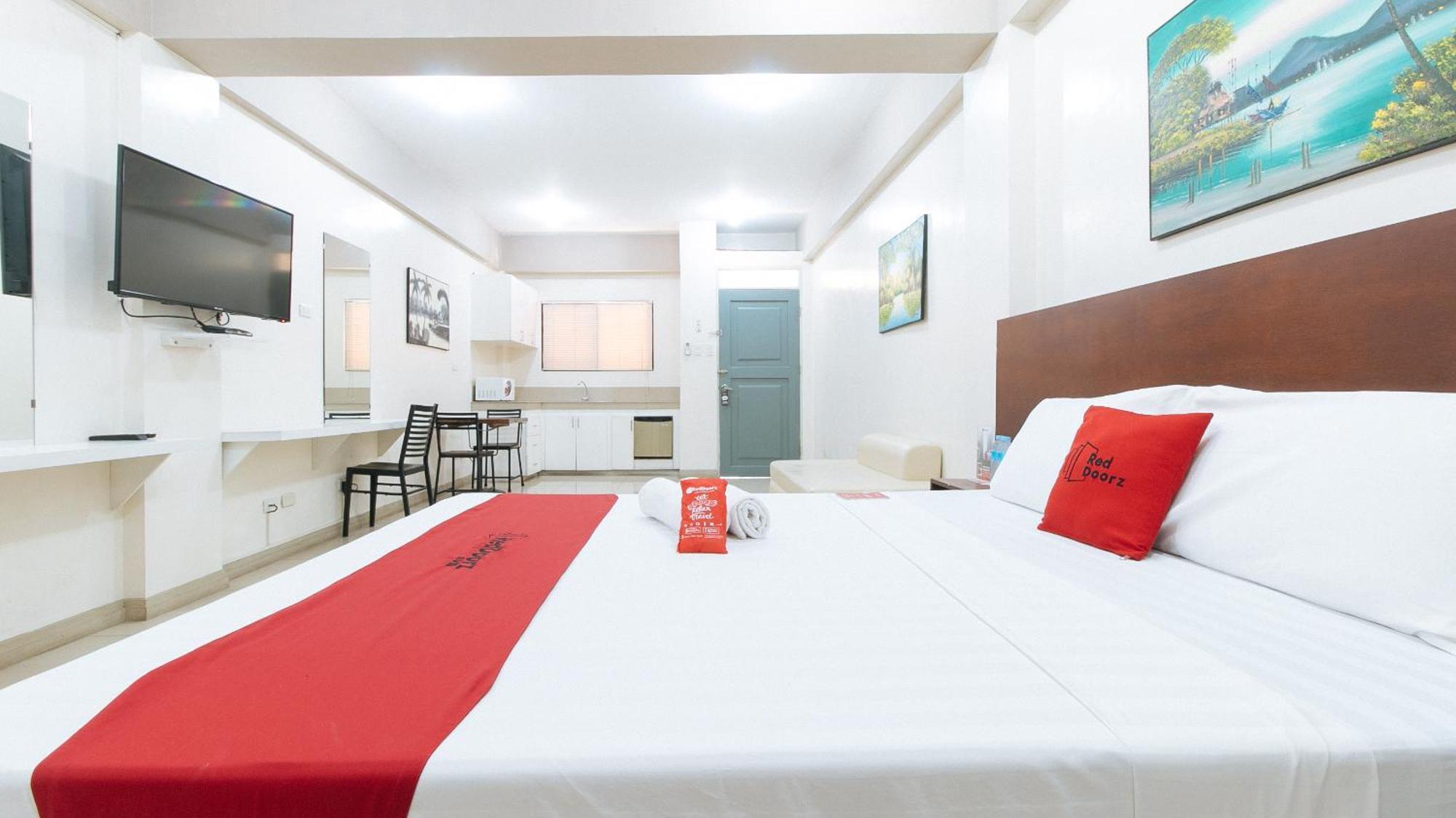 Hotel Reddoorz Near Pasay Taft Esterno foto