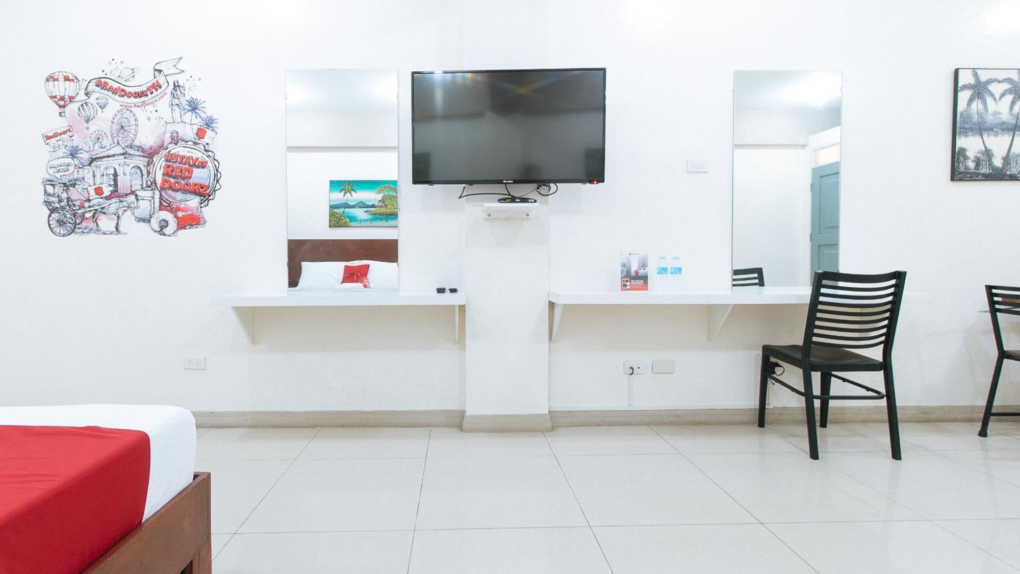 Hotel Reddoorz Near Pasay Taft Esterno foto