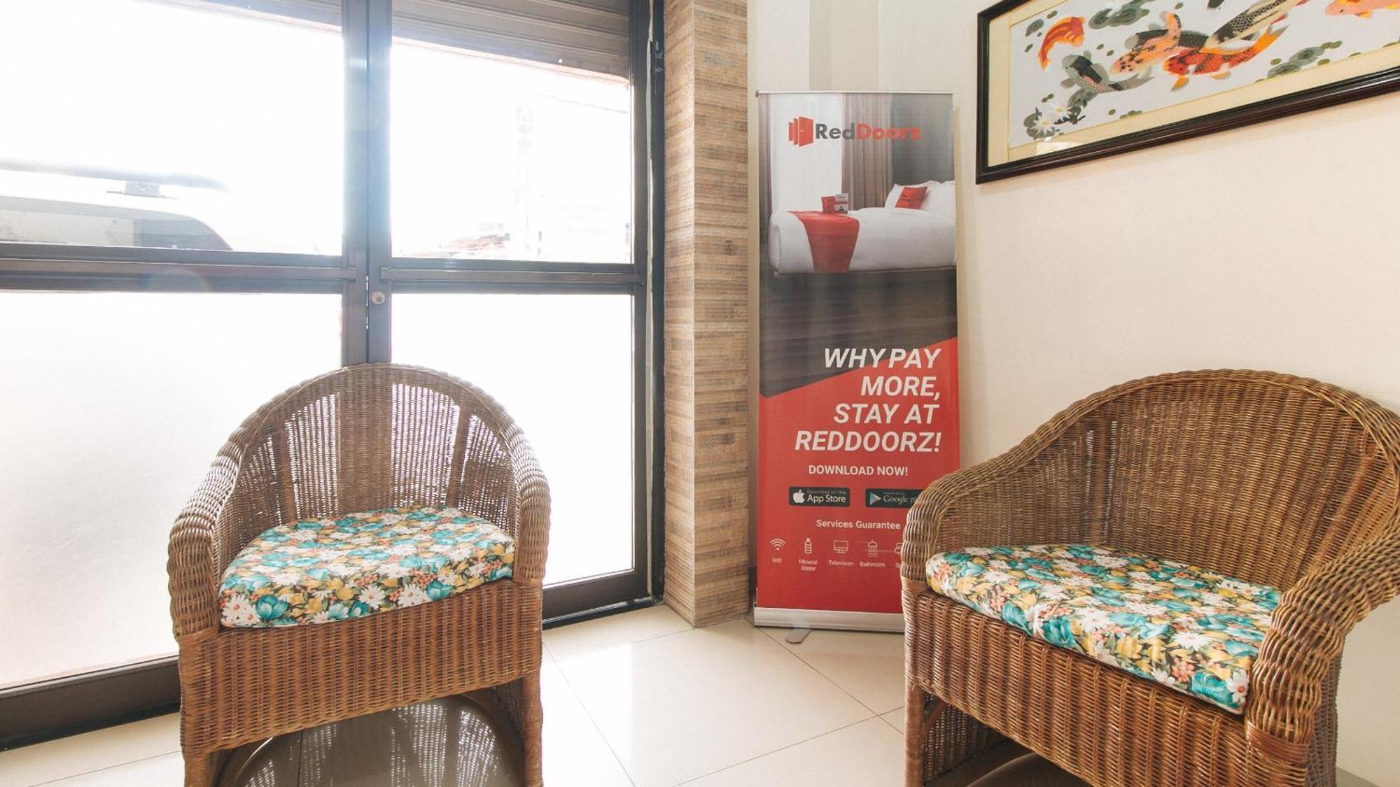 Hotel Reddoorz Near Pasay Taft Esterno foto