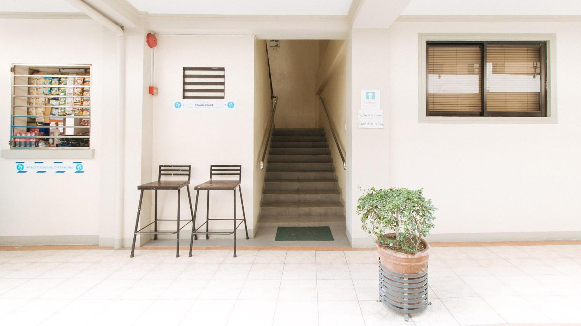 Hotel Reddoorz Near Pasay Taft Esterno foto